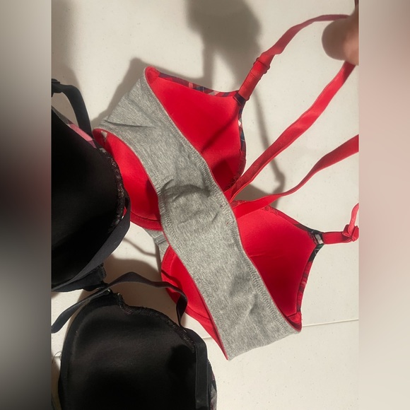 Vicotia’s secret.  Plaid cotton bras. 34DD. New. Never worn. - Picture 2 of 8